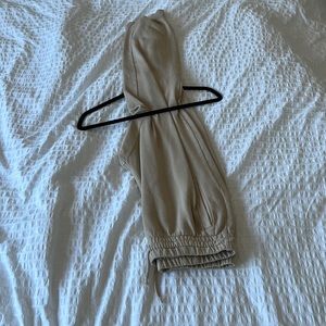 H&M sweatpants beige. Good condition